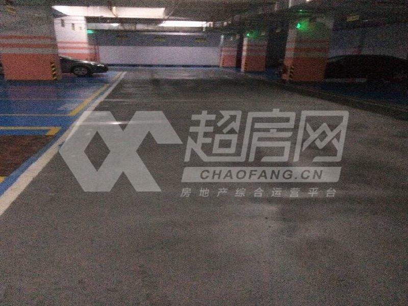 万邦商业广场出租房厨房及卫生间