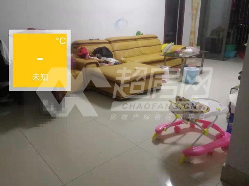 金湾豪庭二手房客厅