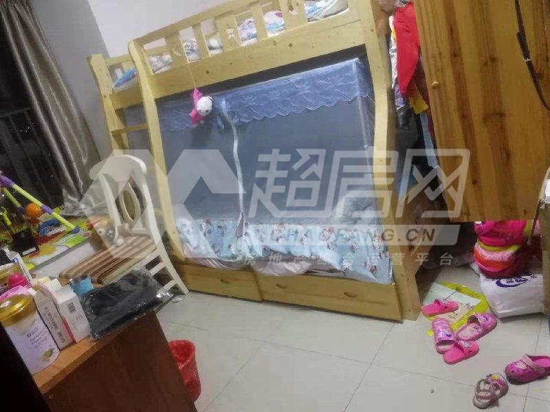 金湾豪庭二手房卧室