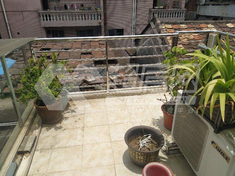 常教居委会二手房阳台