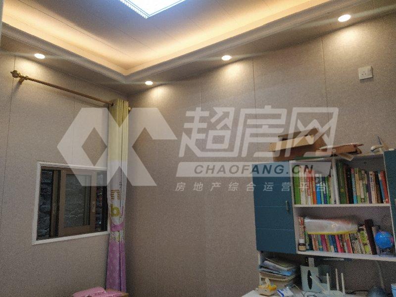 常教居委会二手房卧室