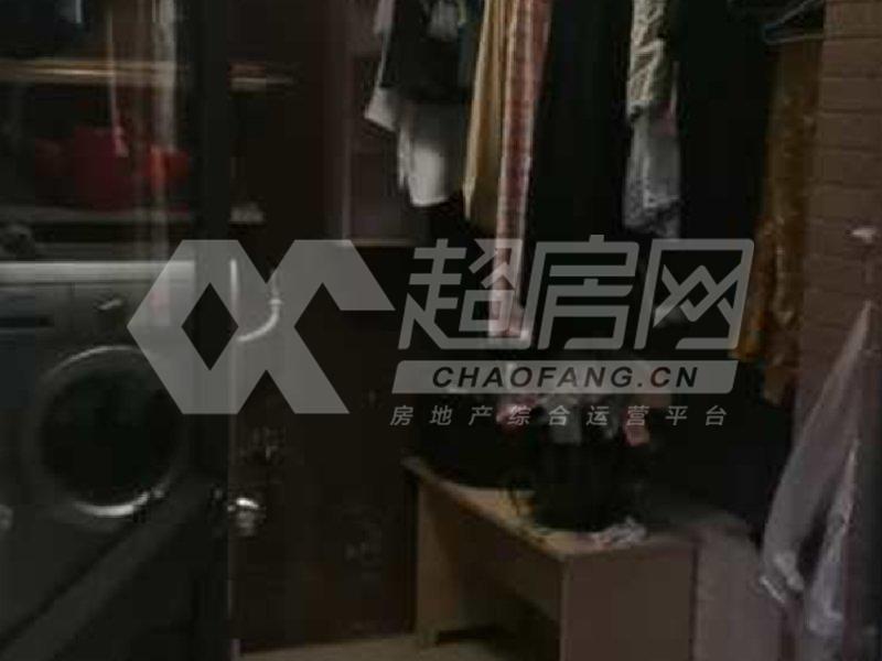 泓都名邸二手房阳台