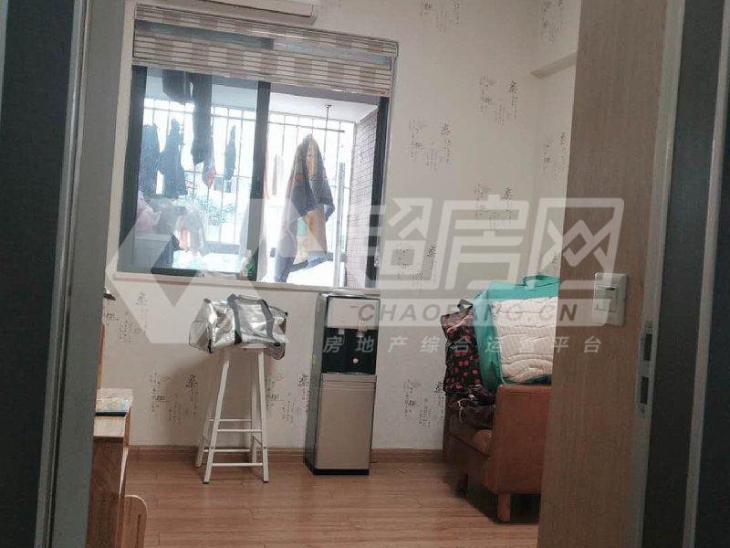 泓都名邸二手房卧室