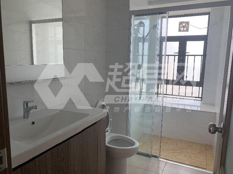 碧桂园听涛苑二手房厨房及卫生间