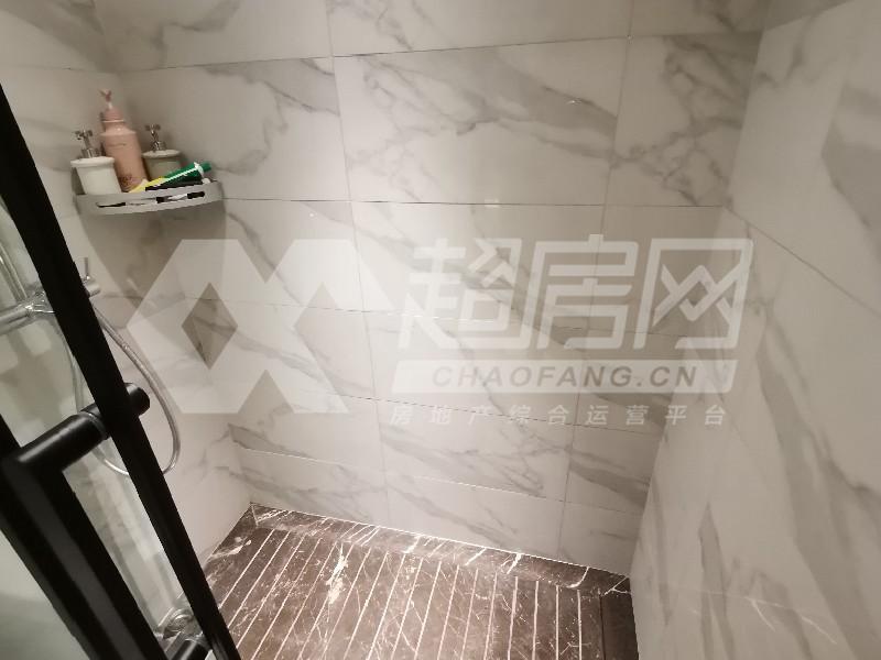 华侨城欢乐海岸广场二手房厨房及卫生间
