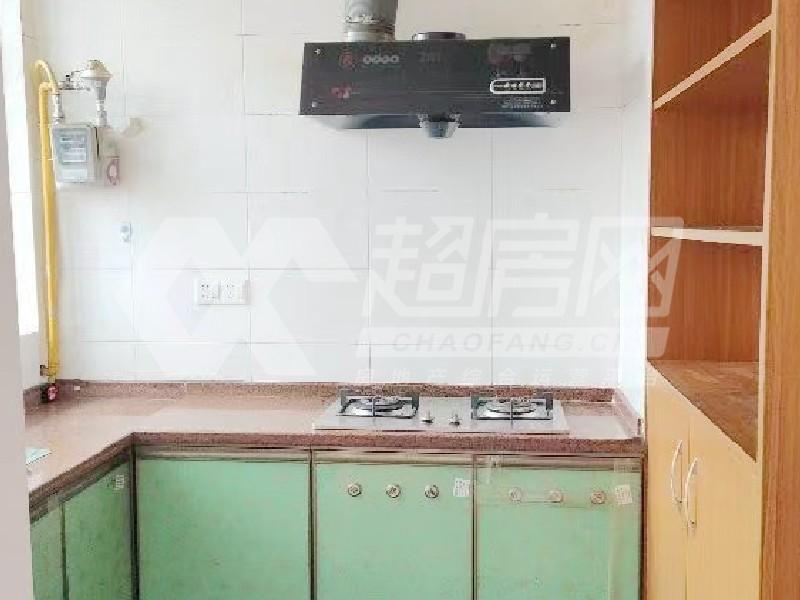南湖花园二手房厨房及卫生间