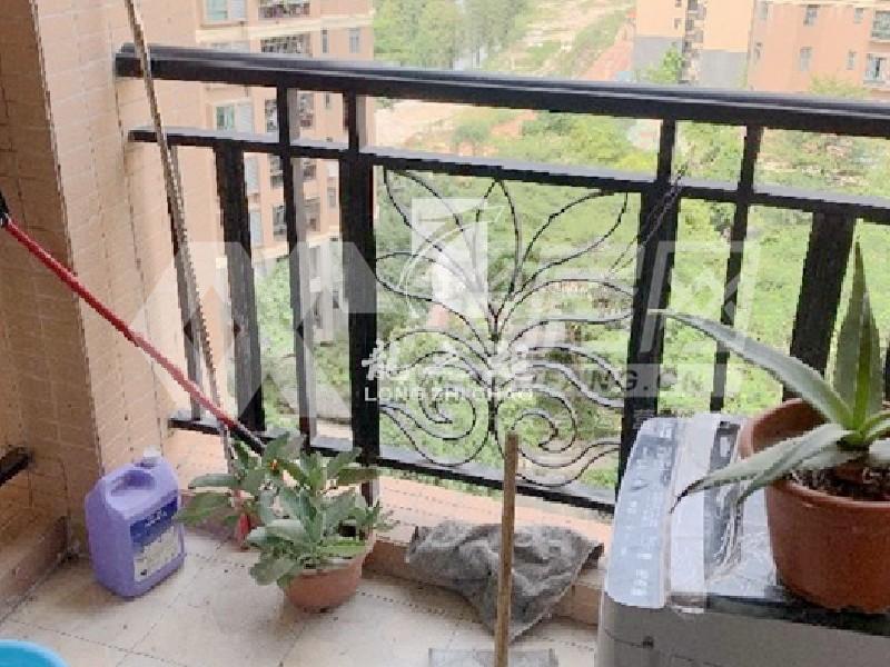 南湖花园二手房阳台