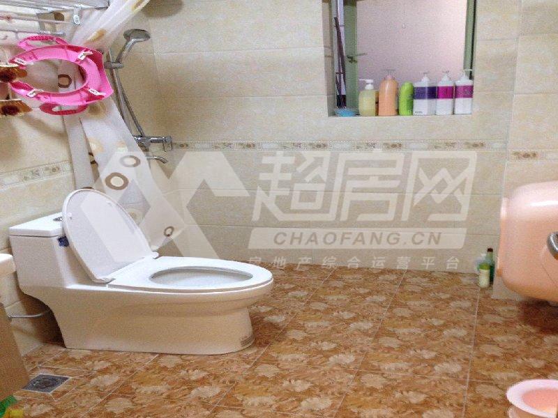 首誉二手房厨房及卫生间