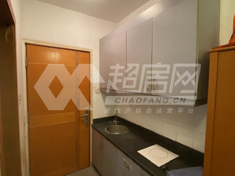 嘉仑台二手房厨房及卫生间