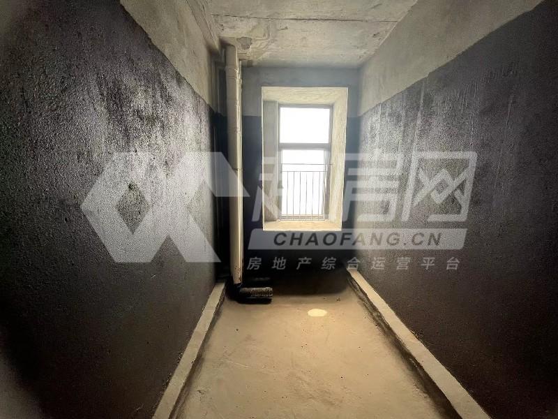 嘉信绿景花园二手房厨房及卫生间