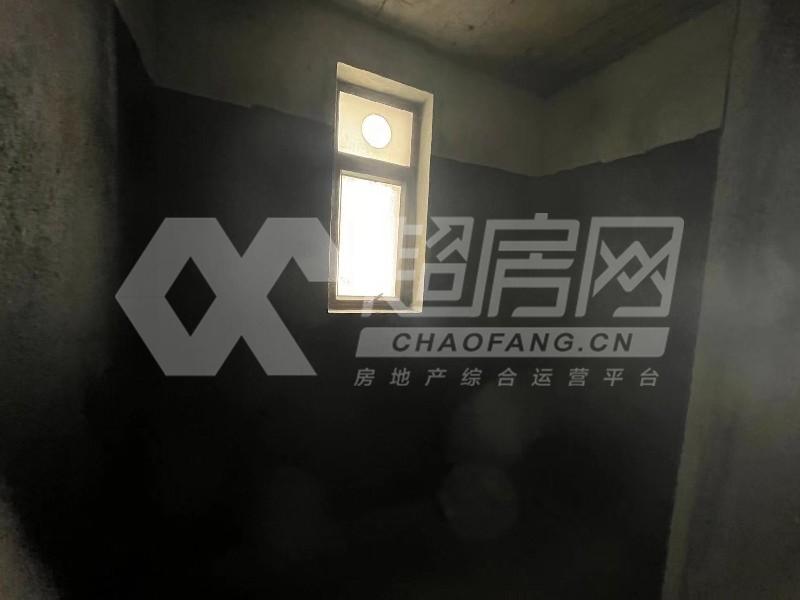 嘉信绿景花园二手房厨房及卫生间