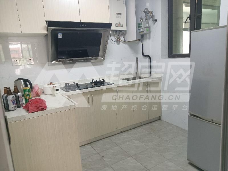 尚苑二手房厨房及卫生间