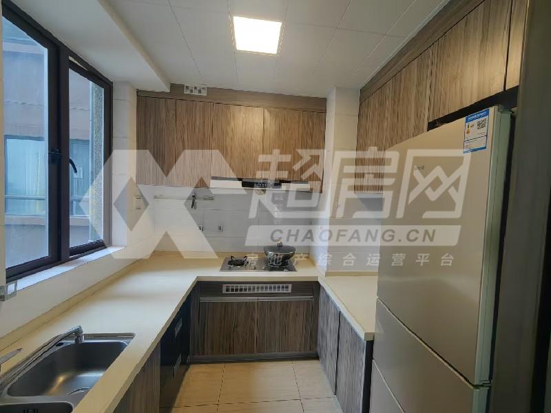 碧桂园听涛苑出租房厨房及卫生间