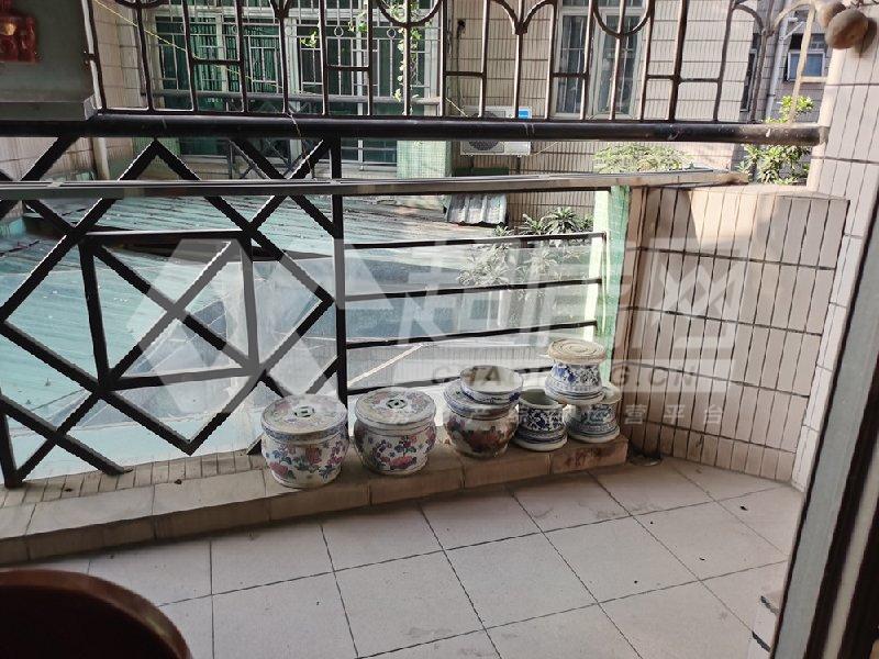 建港花园二手房阳台