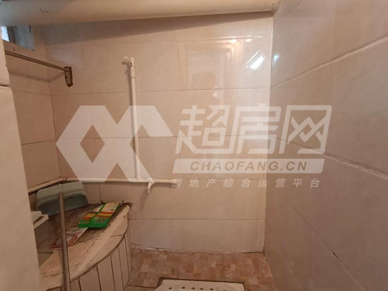 常教居委会二手房厨房及卫生间
