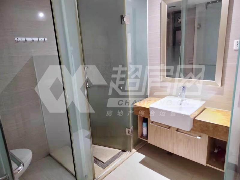 逸林苑出租房厨房及卫生间