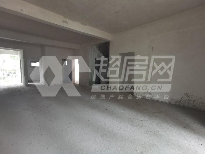 东逸湾（别墅）二手房客厅