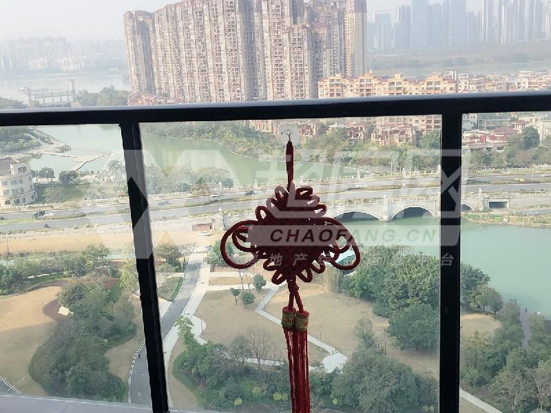 颐安灏景湾二手房露台