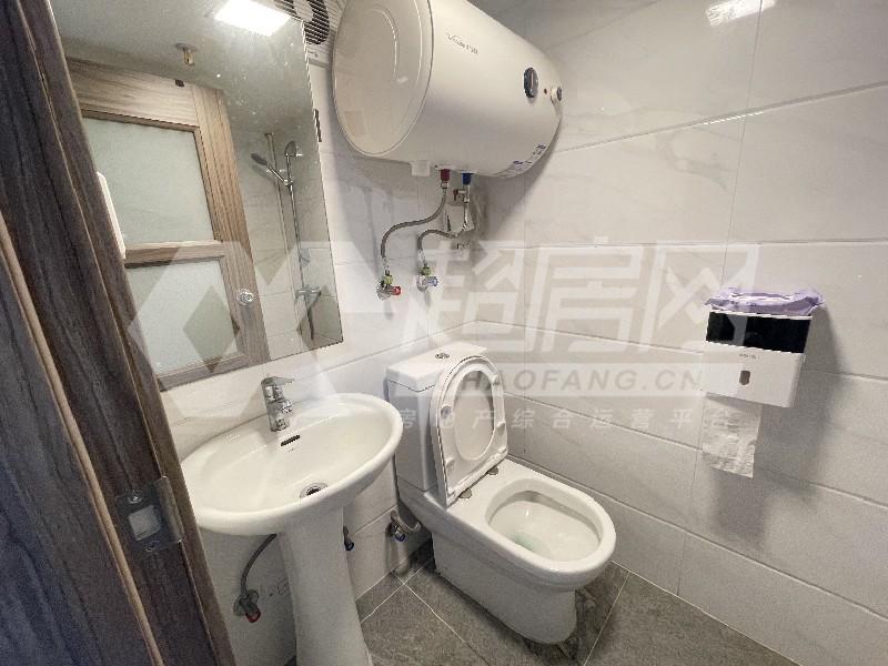 碧桂园云悦公馆二手房厨房及卫生间
