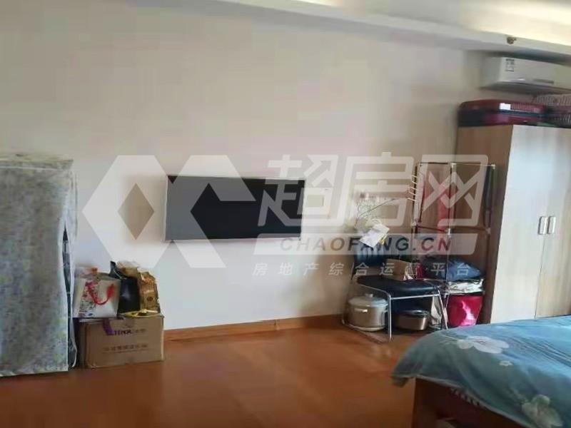 美的新都荟二手房客厅