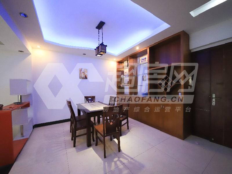 都汇豪庭二手房客厅