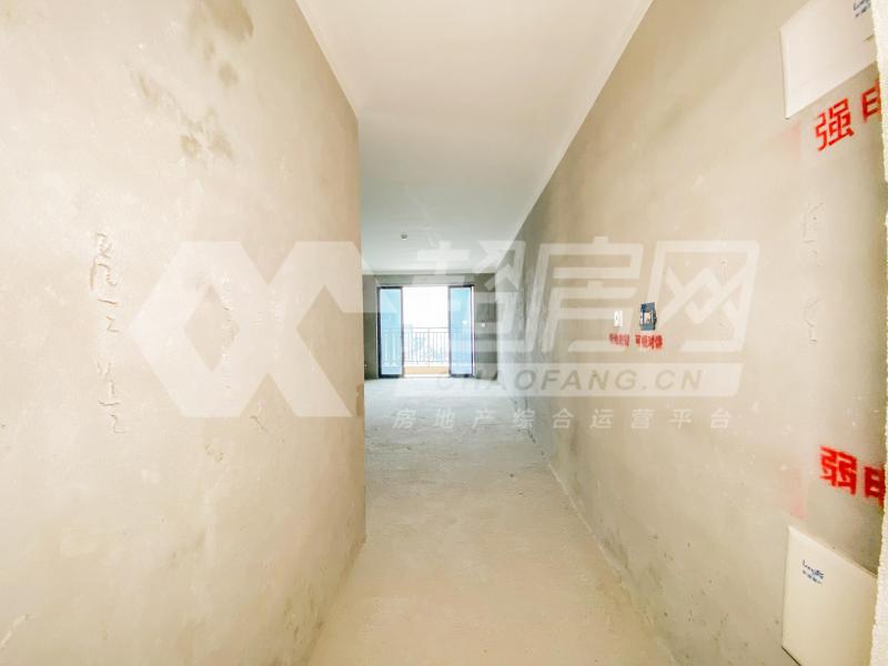 龙湖春江名城二手房客厅