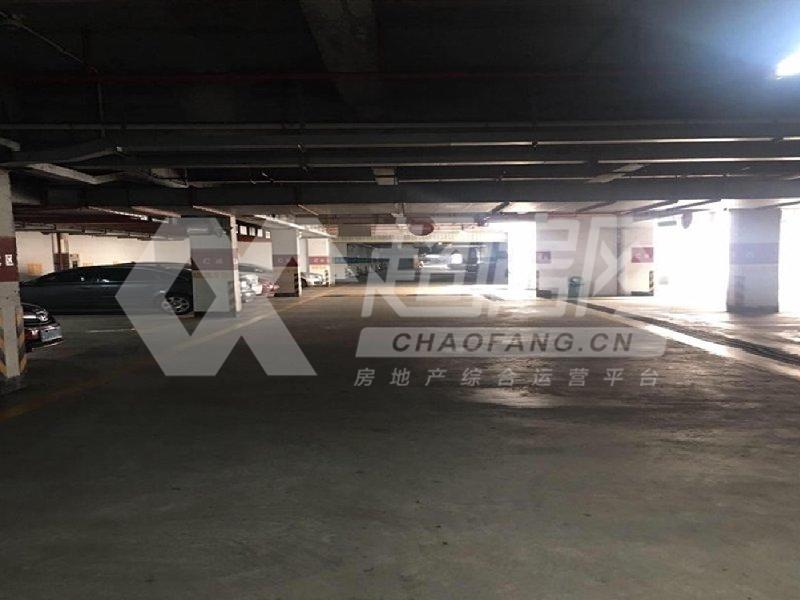 嘉信城市花园一期出租房厨房及卫生间
