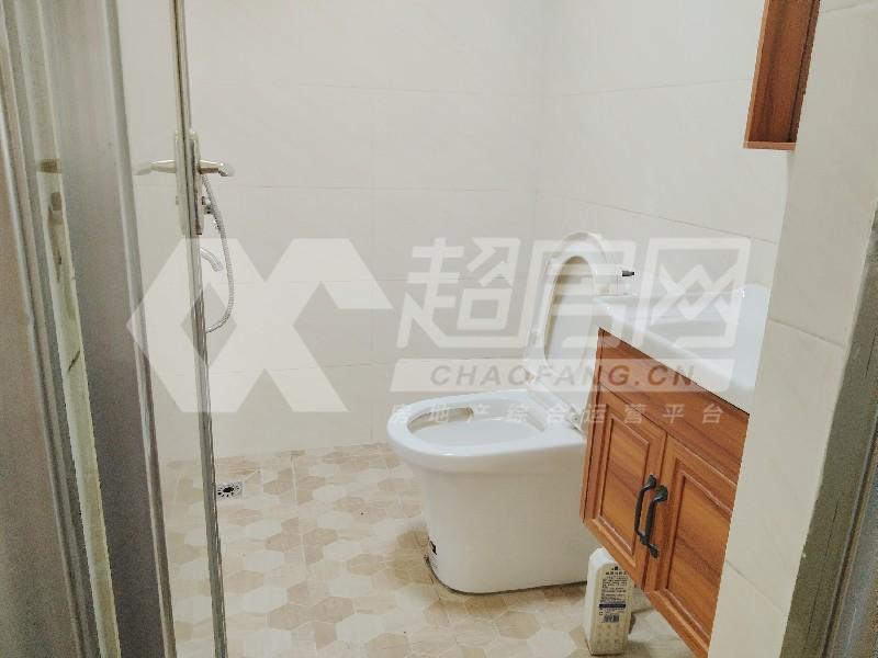 聚雅华庭出租房厨房及卫生间