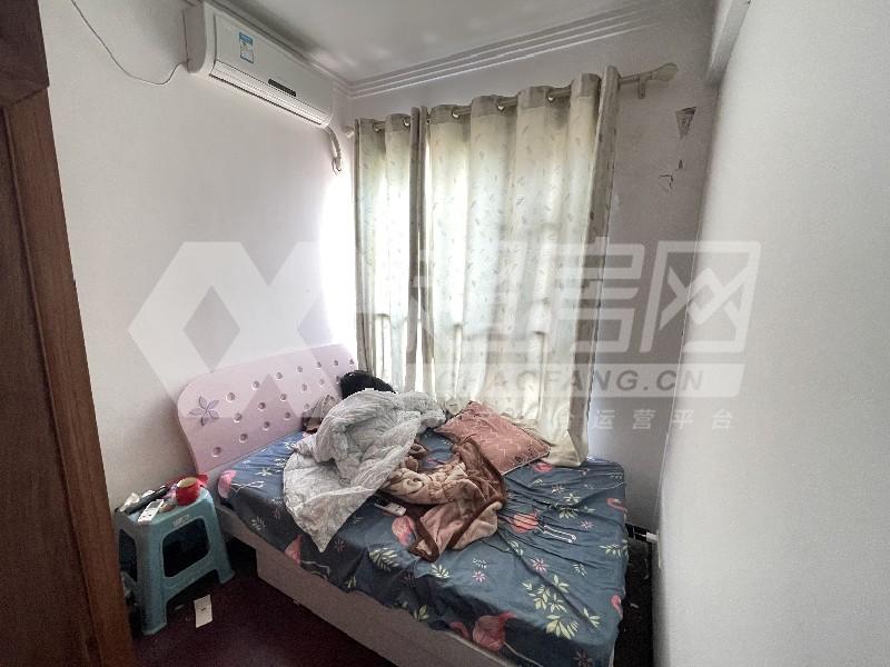 中博城果（汇盈苑）二手房卧室