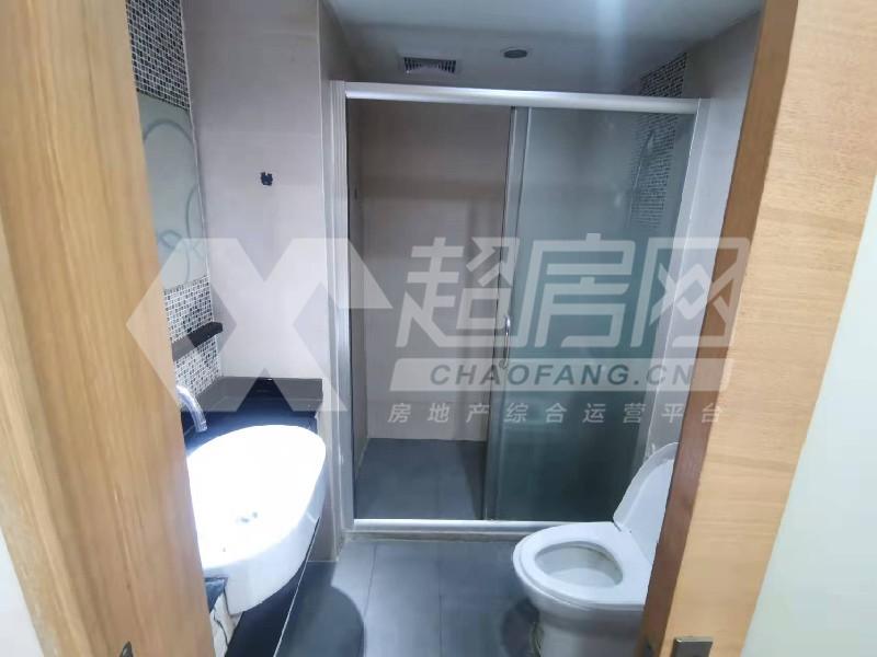 佛奥康桥水岸出租房厨房及卫生间