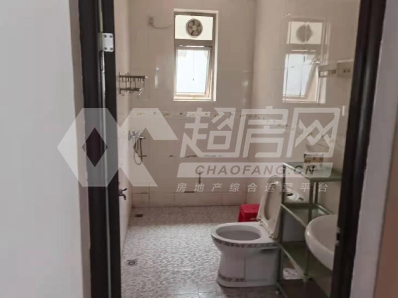 景翠名都出租房厨房及卫生间