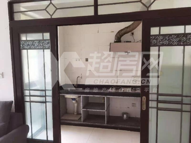 景翠名都出租房厨房及卫生间