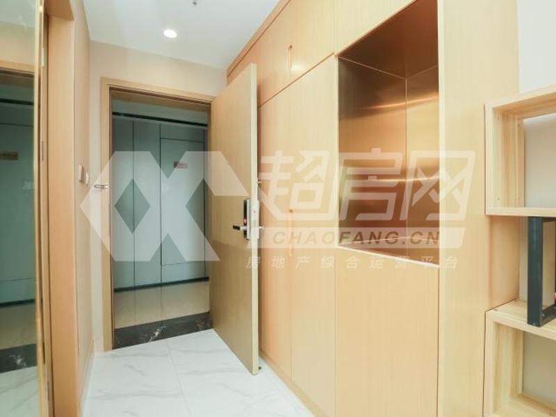 华侨城欢乐海岸广场二手房卧室