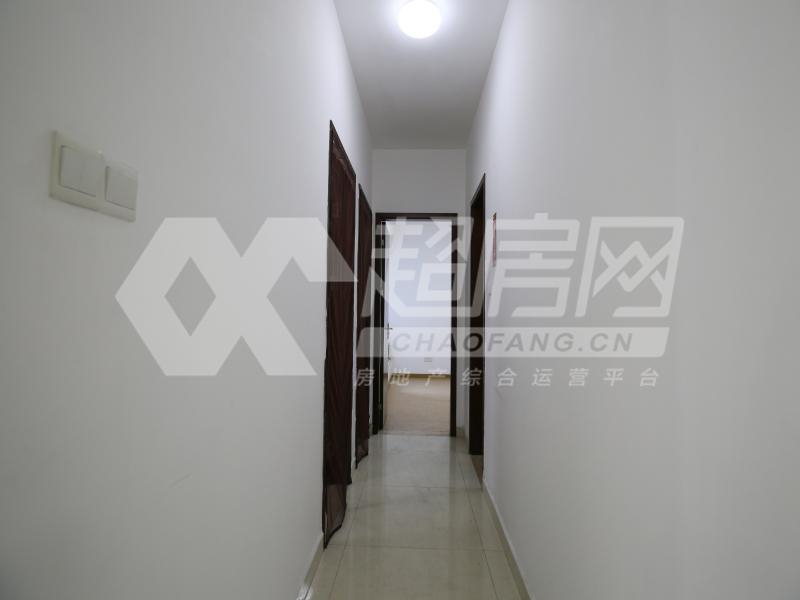 嘉信帝苑二手房书房