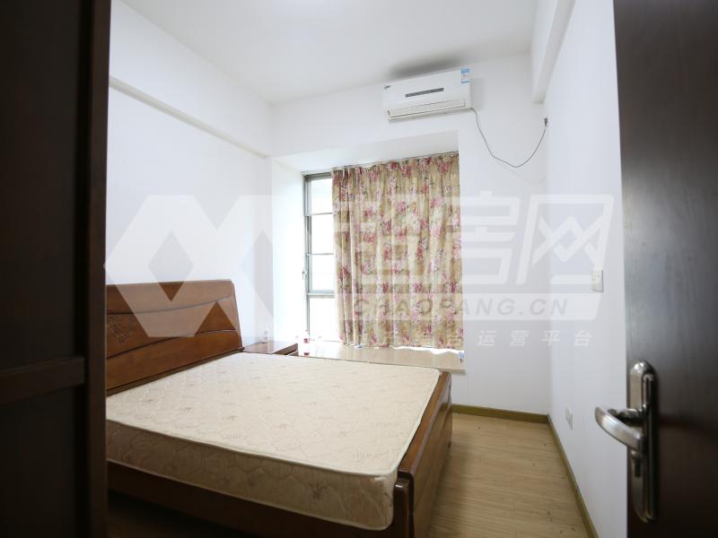 嘉信帝苑二手房卧室