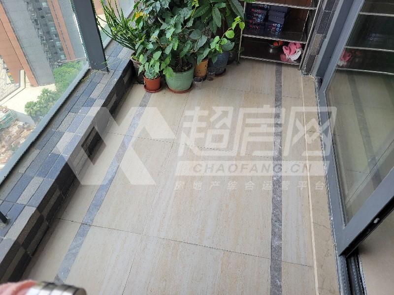 合景天銮二手房阳台