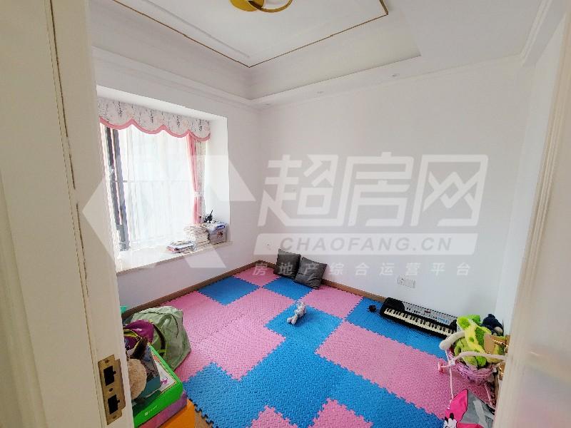合景天銮二手房卧室