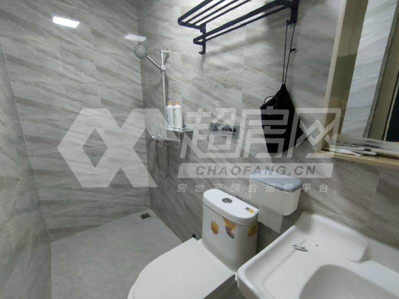 万邦商业广场出租房厨房及卫生间