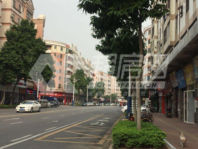 惠乐楼二手房客厅