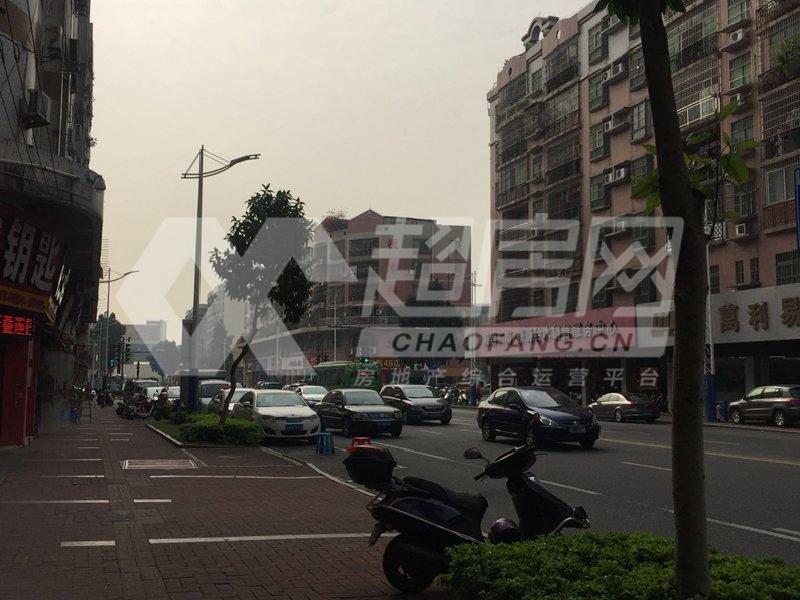 惠乐楼二手房客厅