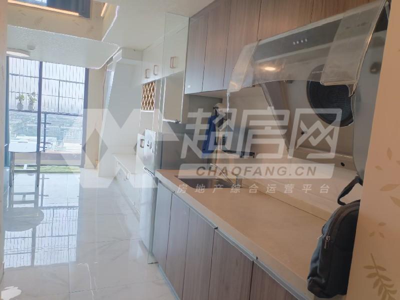 碧桂园云悦公馆出租房厨房及卫生间
