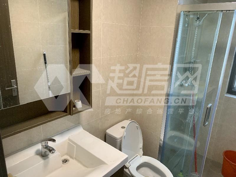 保利悦公馆二手房厨房及卫生间