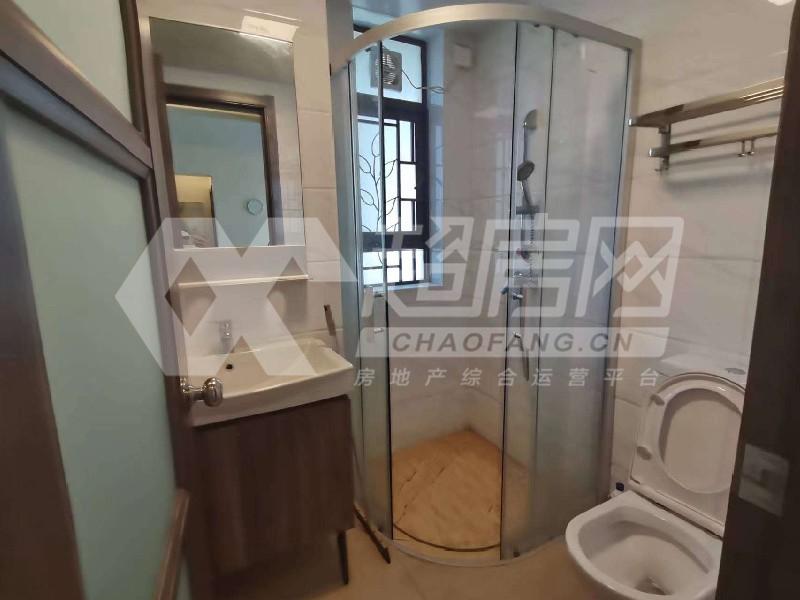 碧桂园蔚蓝苑出租房厨房及卫生间