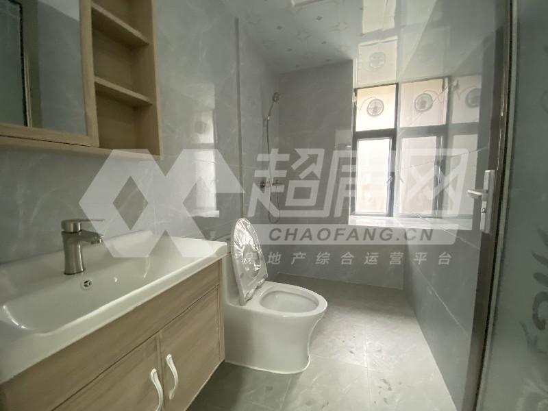 康格斯花园出租房厨房及卫生间