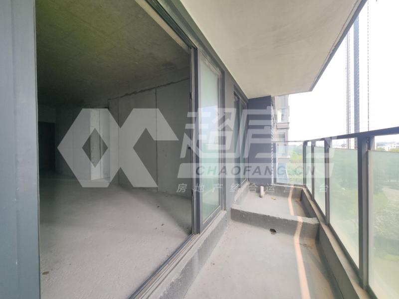 华侨城天鹅堡二手房阳台