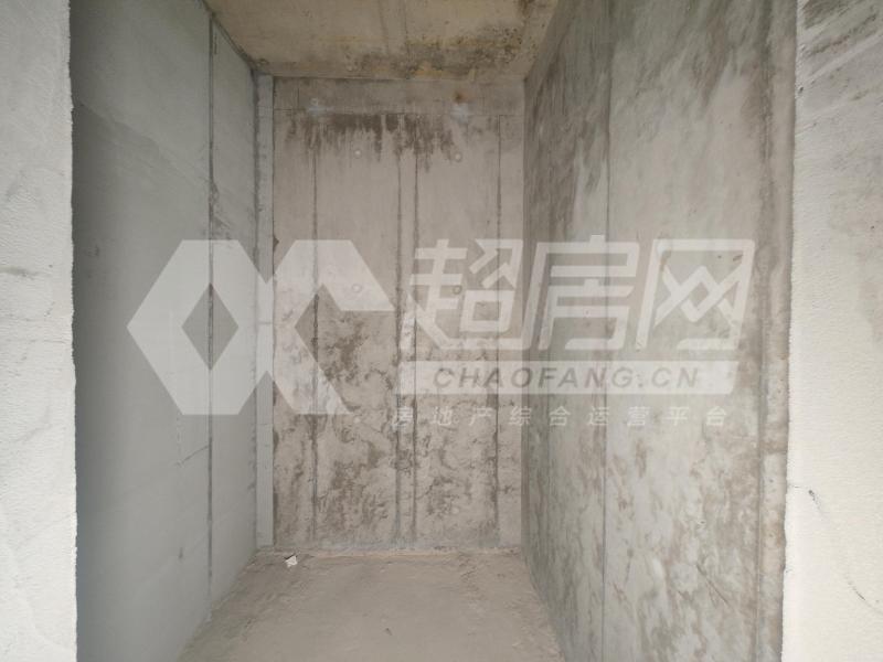 华侨城天鹅堡二手房卧室