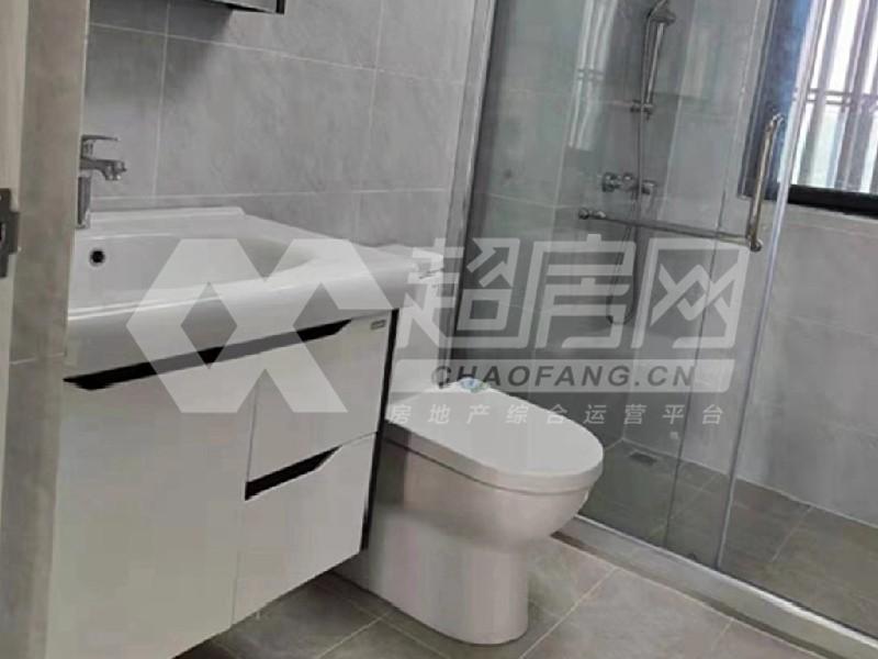 华侨城天鹅堡出租房厨房及卫生间
