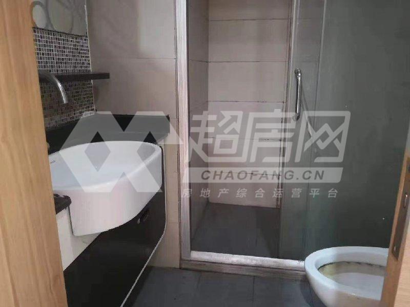 佛奥康桥水岸出租房厨房及卫生间