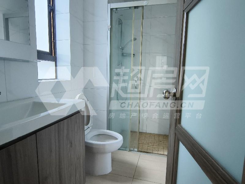 碧桂园听涛苑二手房厨房及卫生间