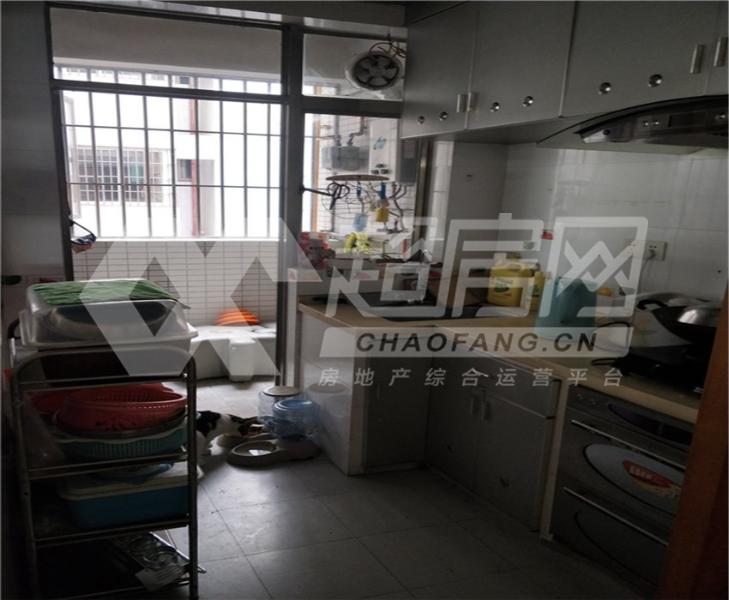 粤顺豪庭二手房厨房及卫生间